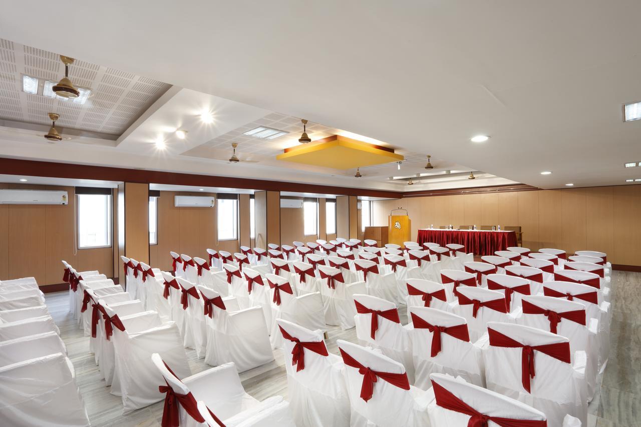 Sri Aarvee Hotels Коимбаторе Екстериор снимка
