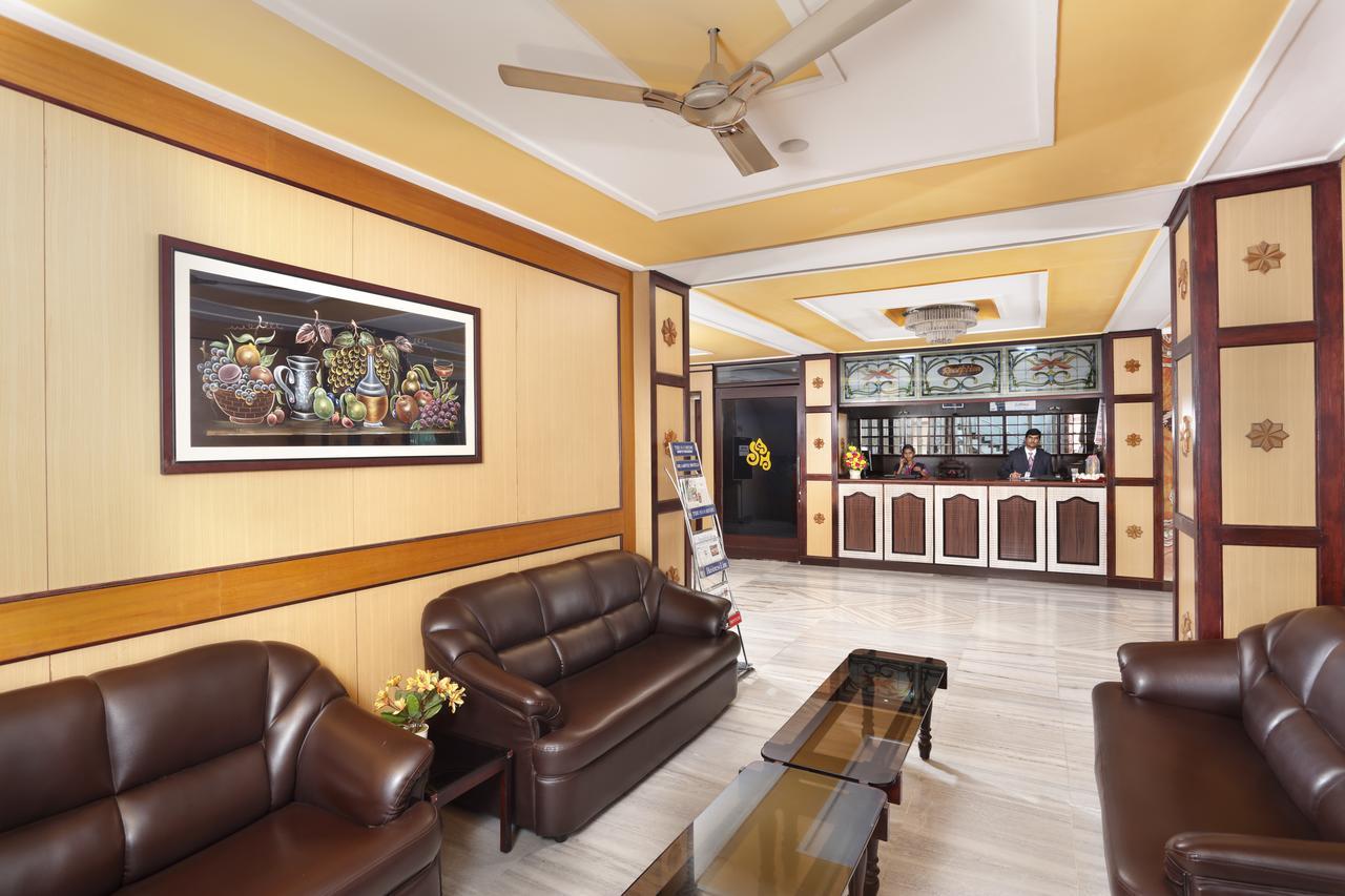 Sri Aarvee Hotels Коимбаторе Екстериор снимка